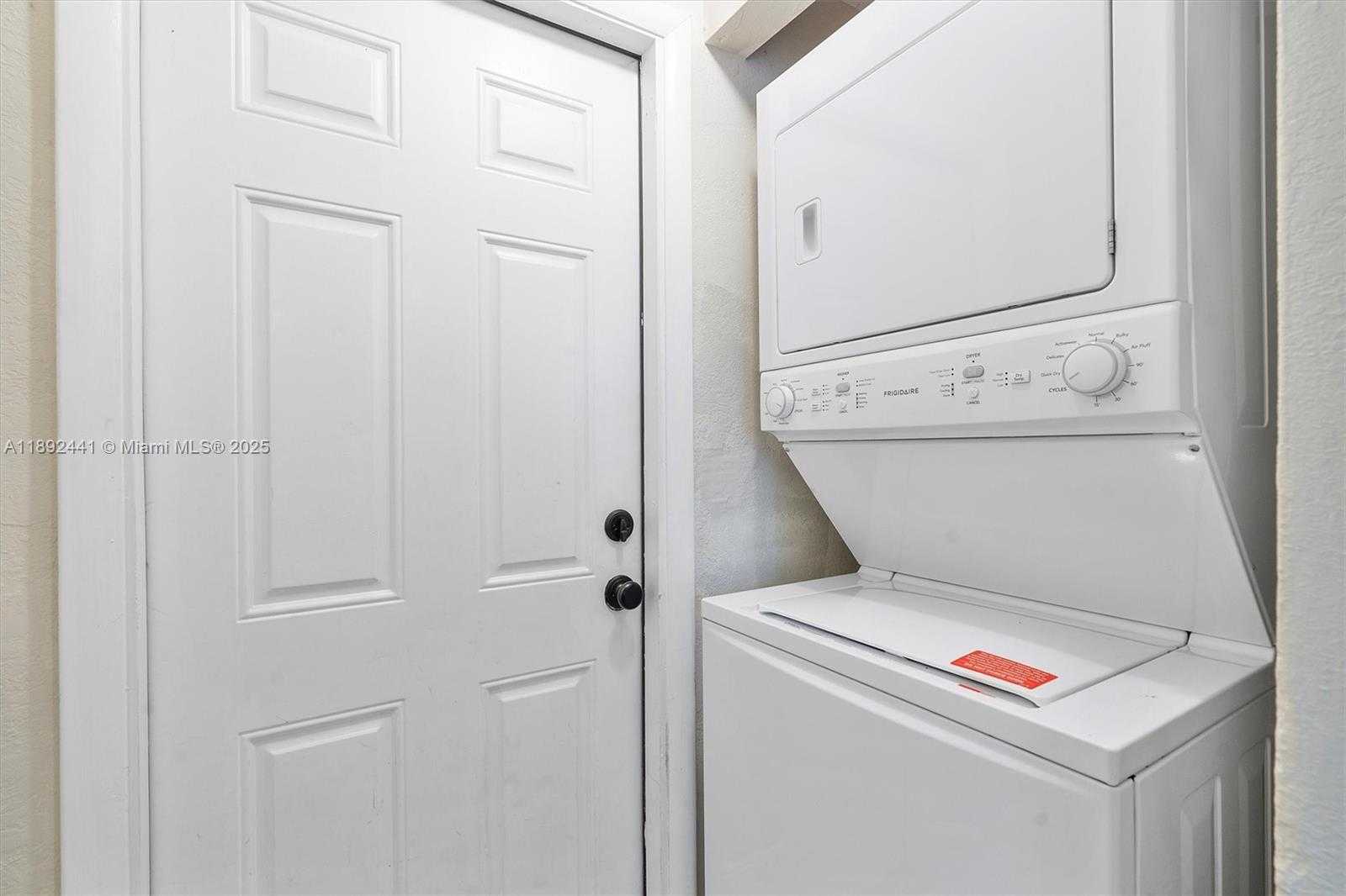 Small Image of 3609 SOUTH LE JEUNE RD, Coral Gables Number 37
