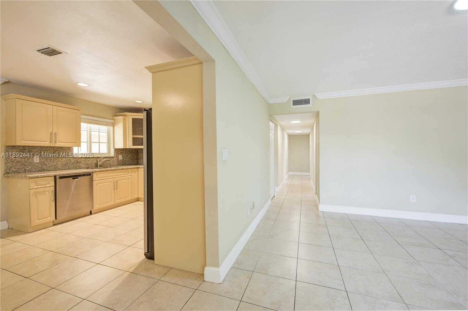Small Image of 3609 SOUTH LE JEUNE RD, Coral Gables Number 5