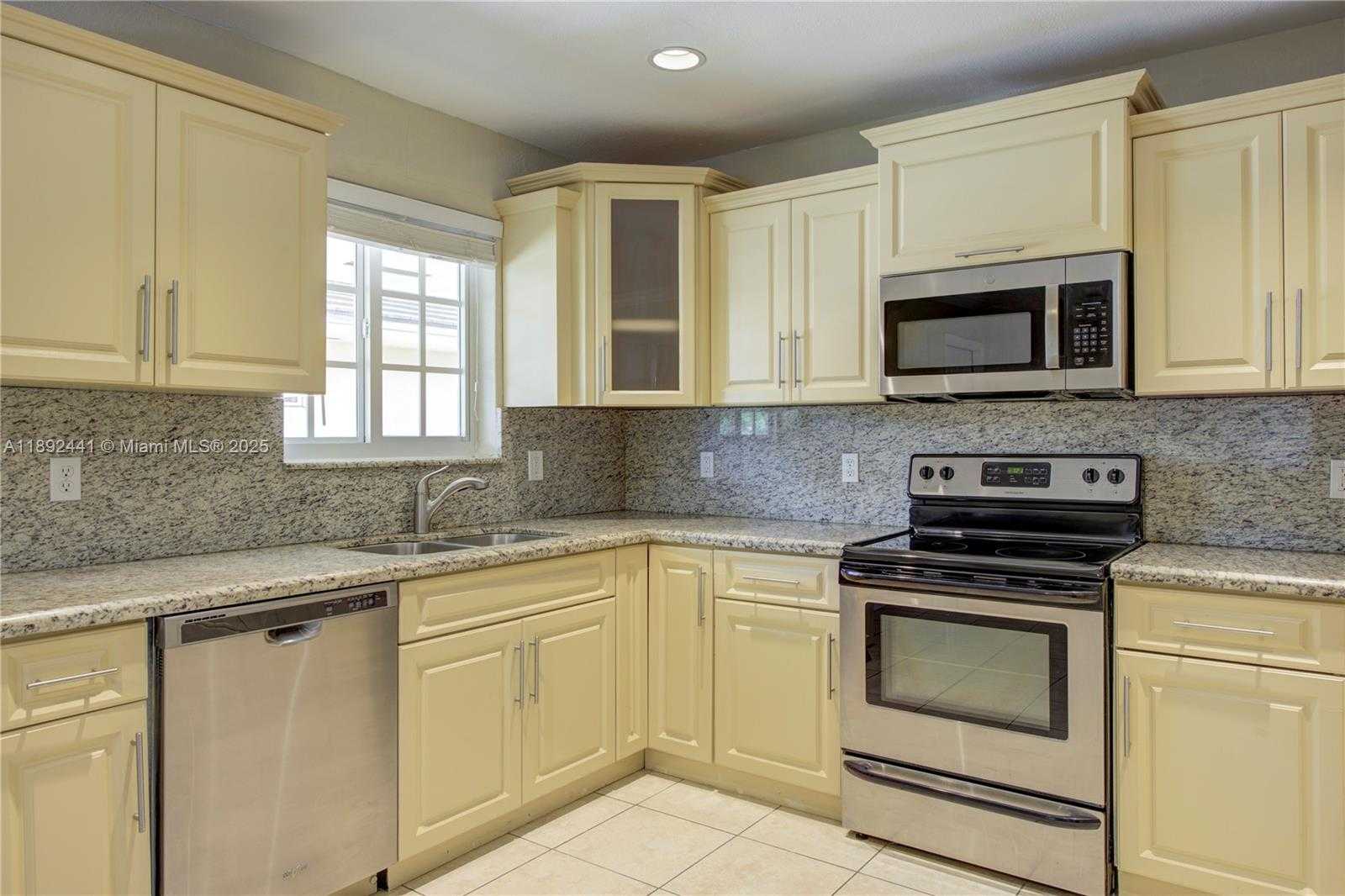 Small Image of 3609 SOUTH LE JEUNE RD, Coral Gables Number 8