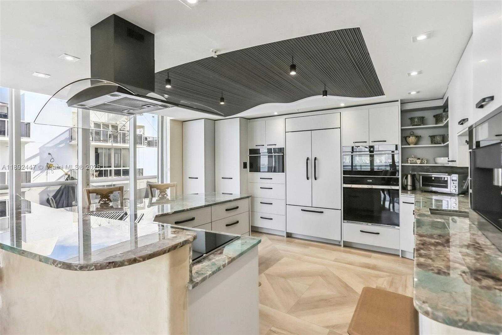 Small Image of 1800 SUNSET HARBOUR DR #6, Miami Beach Number 10