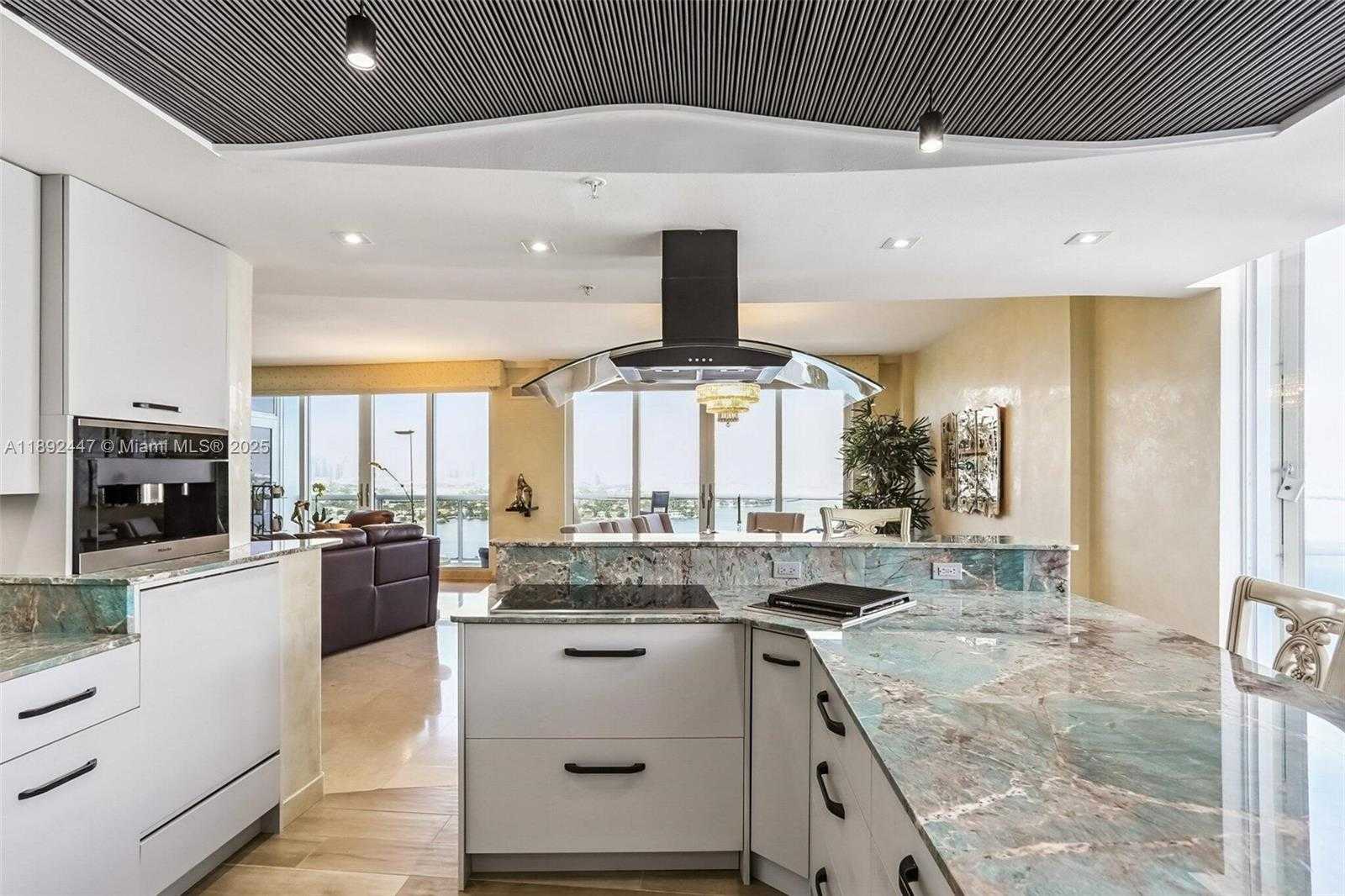 Small Image of 1800 SUNSET HARBOUR DR #6, Miami Beach Number 12