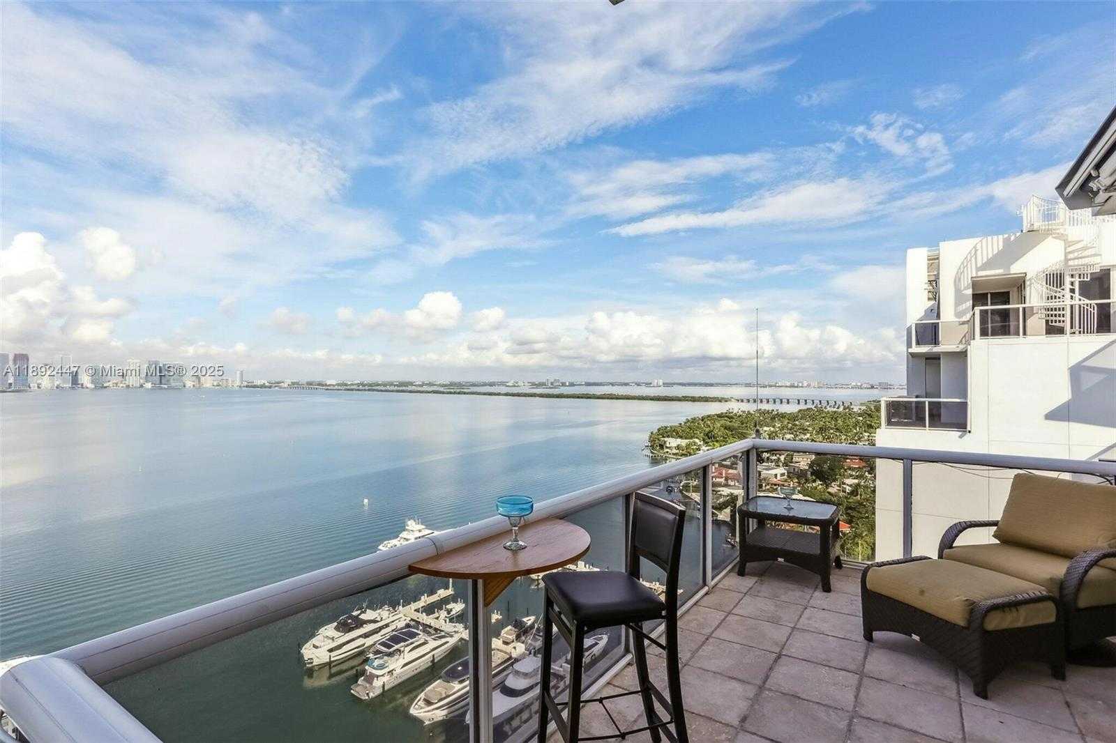 Small Image of 1800 SUNSET HARBOUR DR #6, Miami Beach Number 14