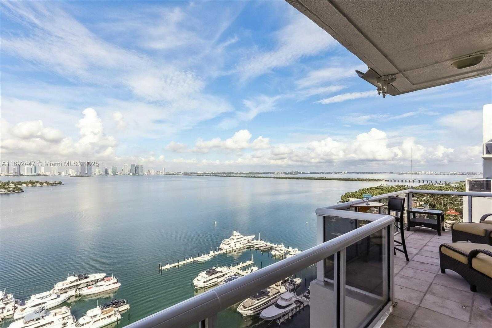 Small Image of 1800 SUNSET HARBOUR DR #6, Miami Beach Number 15