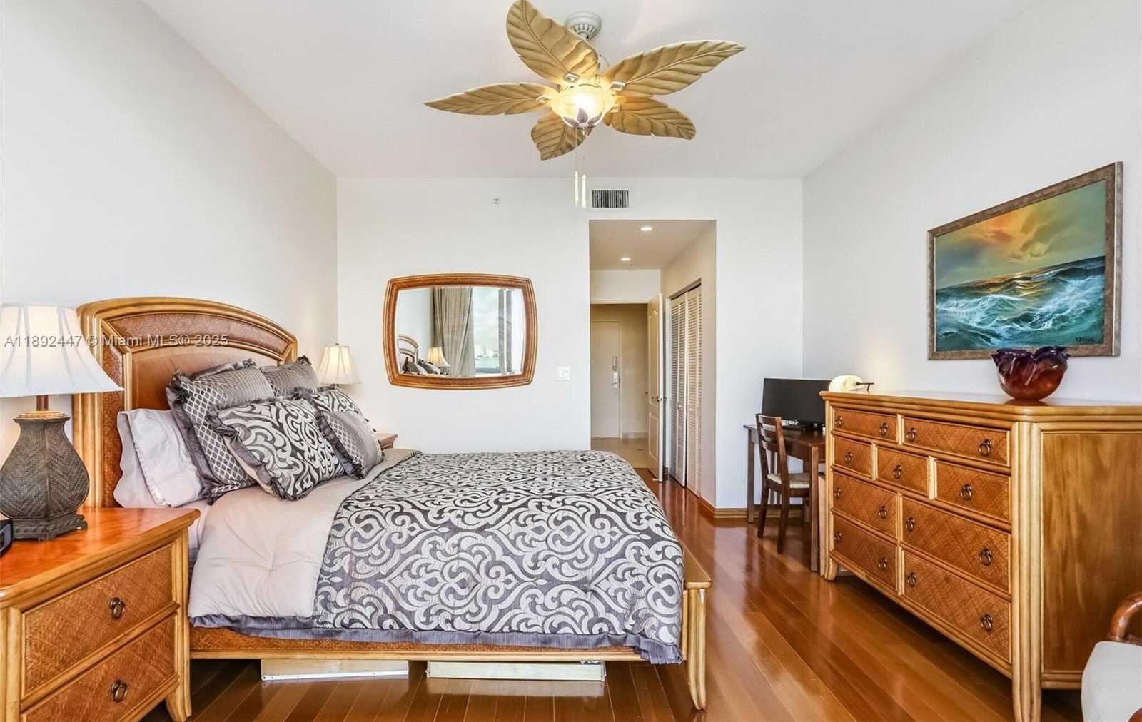 Small Image of 1800 SUNSET HARBOUR DR #6, Miami Beach Number 20