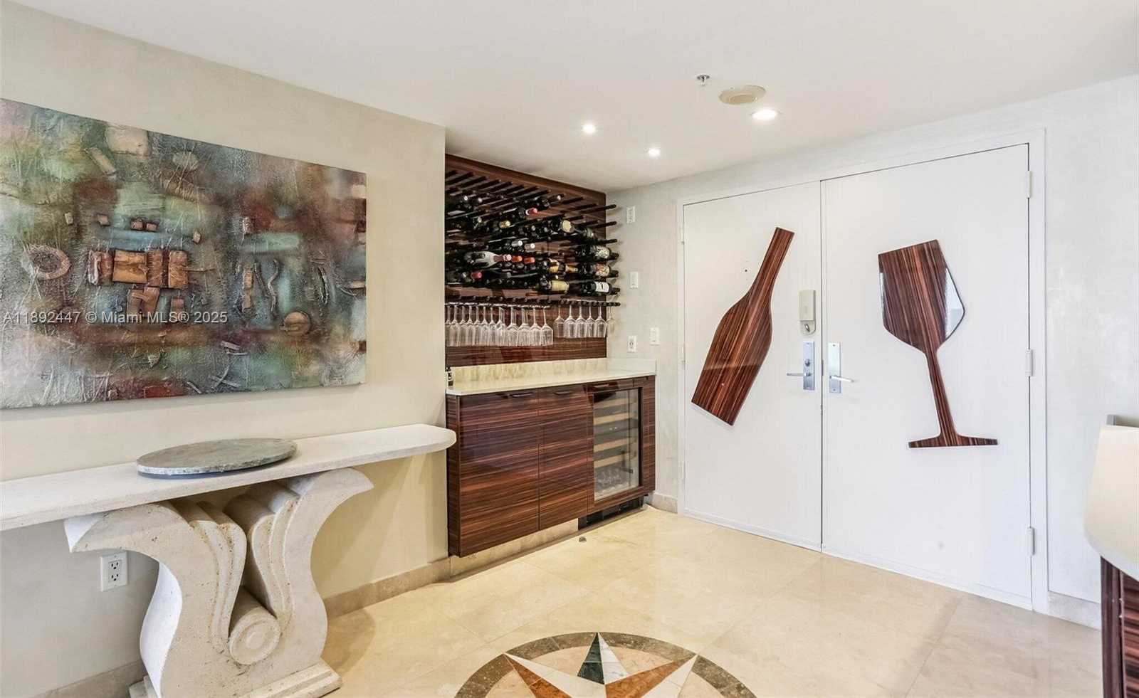 Small Image of 1800 SUNSET HARBOUR DR #6, Miami Beach Number 4