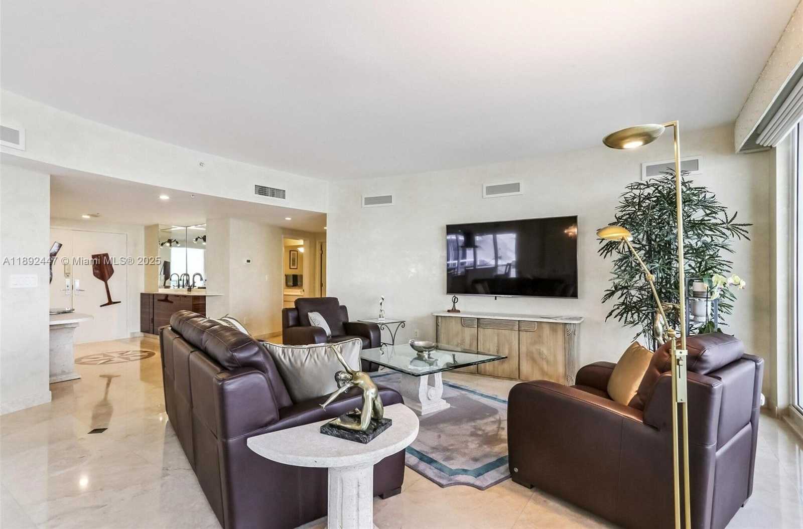 Small Image of 1800 SUNSET HARBOUR DR #6, Miami Beach Number 7