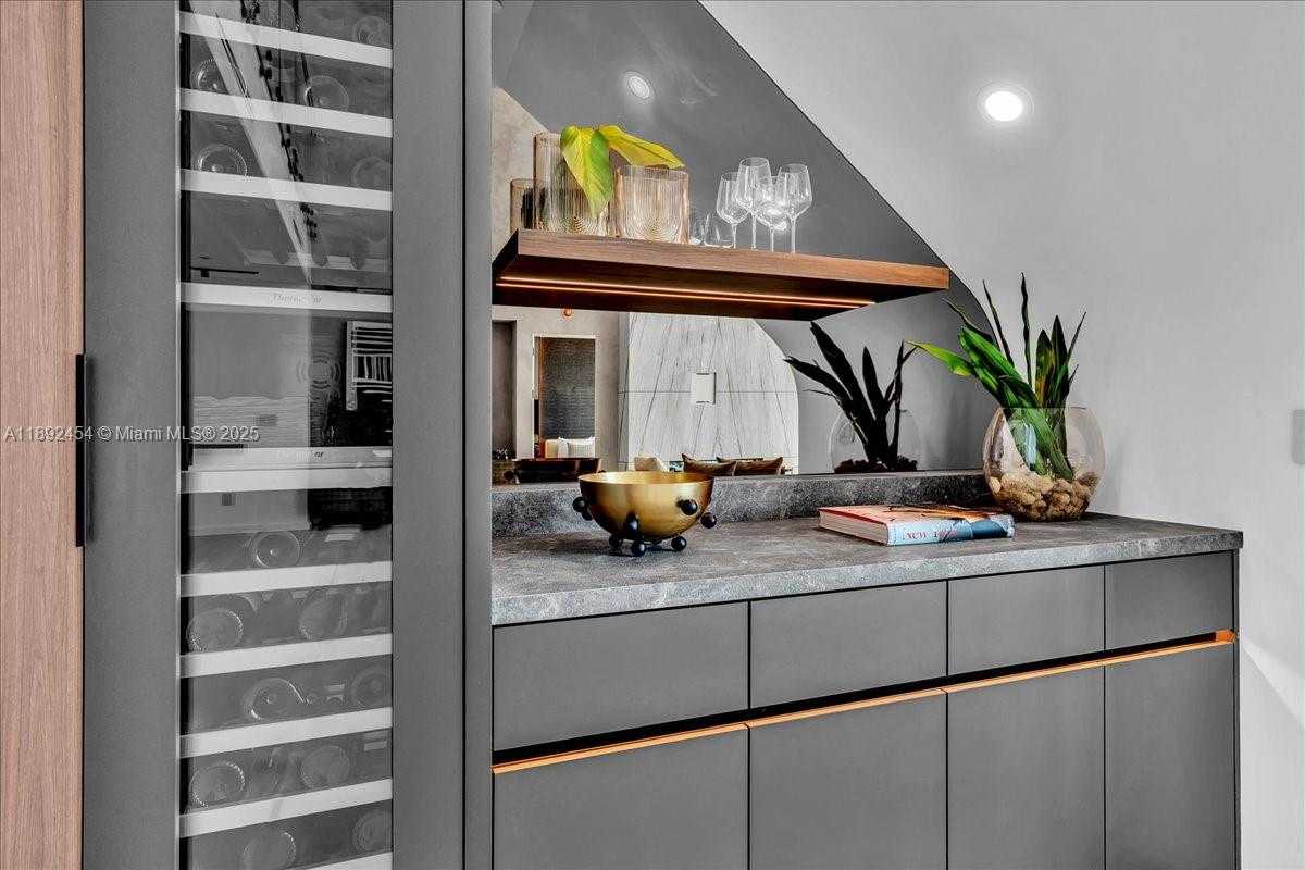 Small Image of 888 BISCAYNE BLVD #5704, Miami Number 19