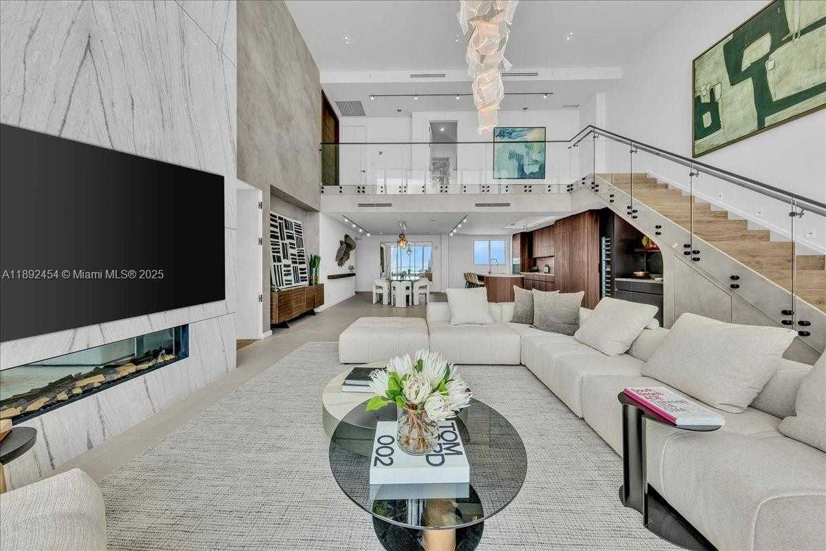 Small Image of 888 BISCAYNE BLVD #5704, Miami Number 21