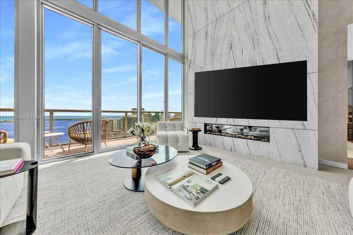 Small Image of 888 BISCAYNE BLVD #5704, Miami Number 22