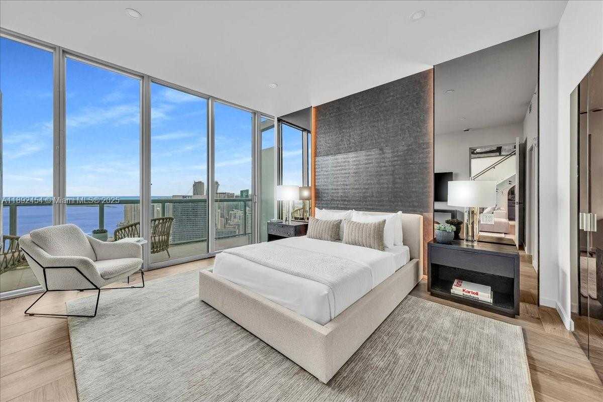 Small Image of 888 BISCAYNE BLVD #5704, Miami Number 27