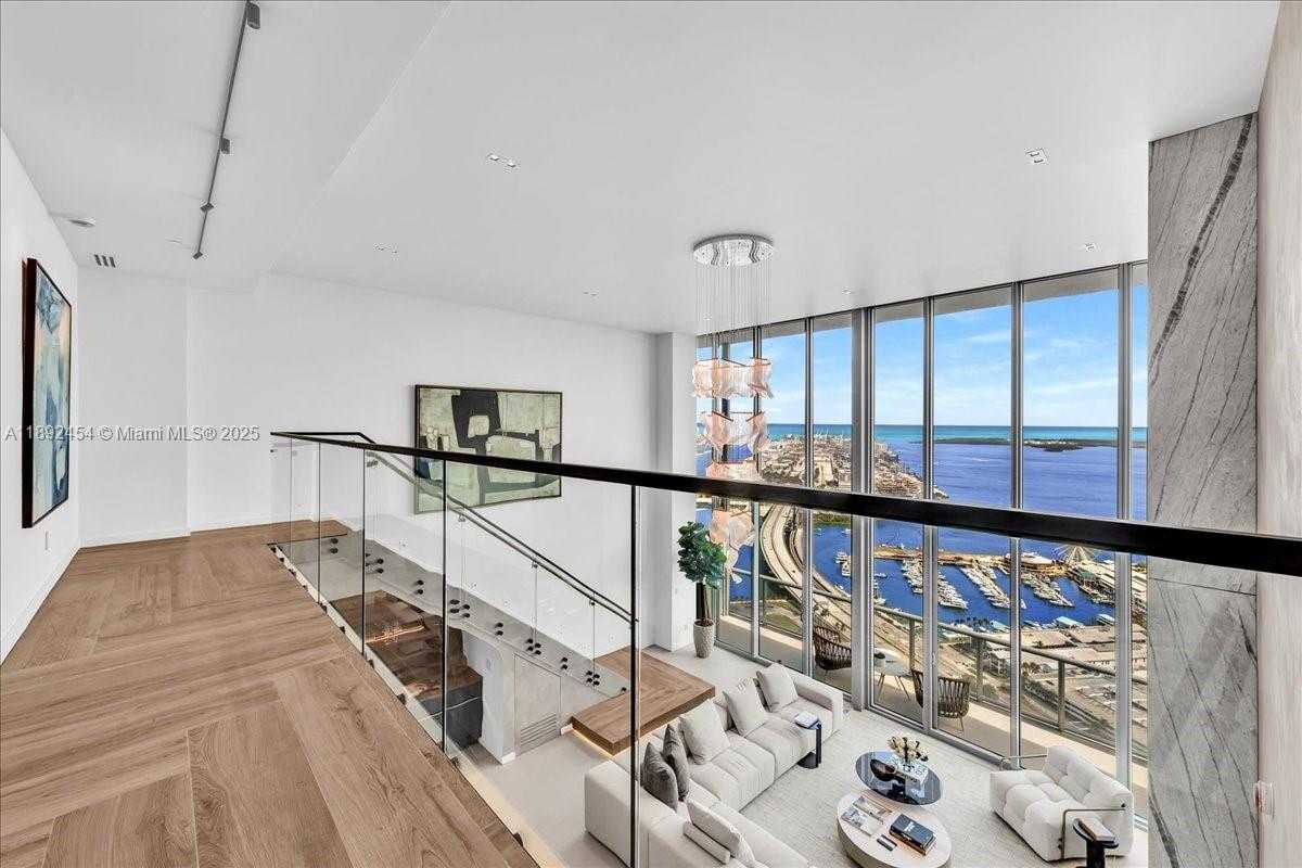 Small Image of 888 BISCAYNE BLVD #5704, Miami Number 35