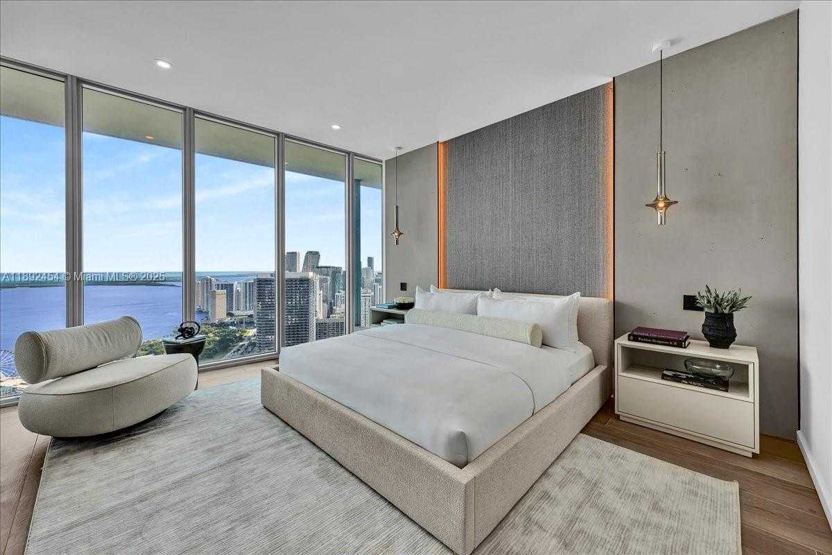 Small Image of 888 BISCAYNE BLVD #5704, Miami Number 44