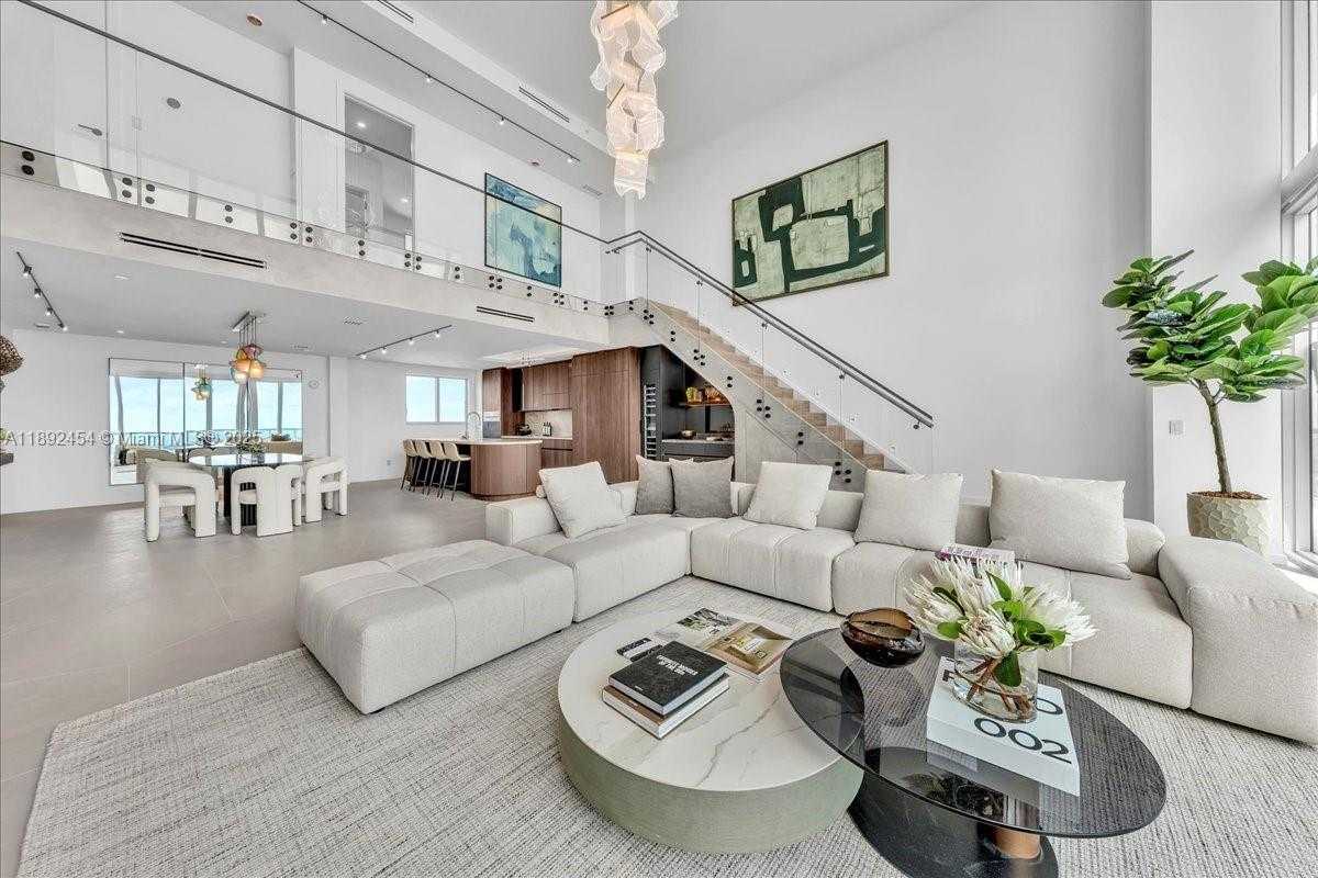 Small Image of 888 BISCAYNE BLVD #5704, Miami Number 7