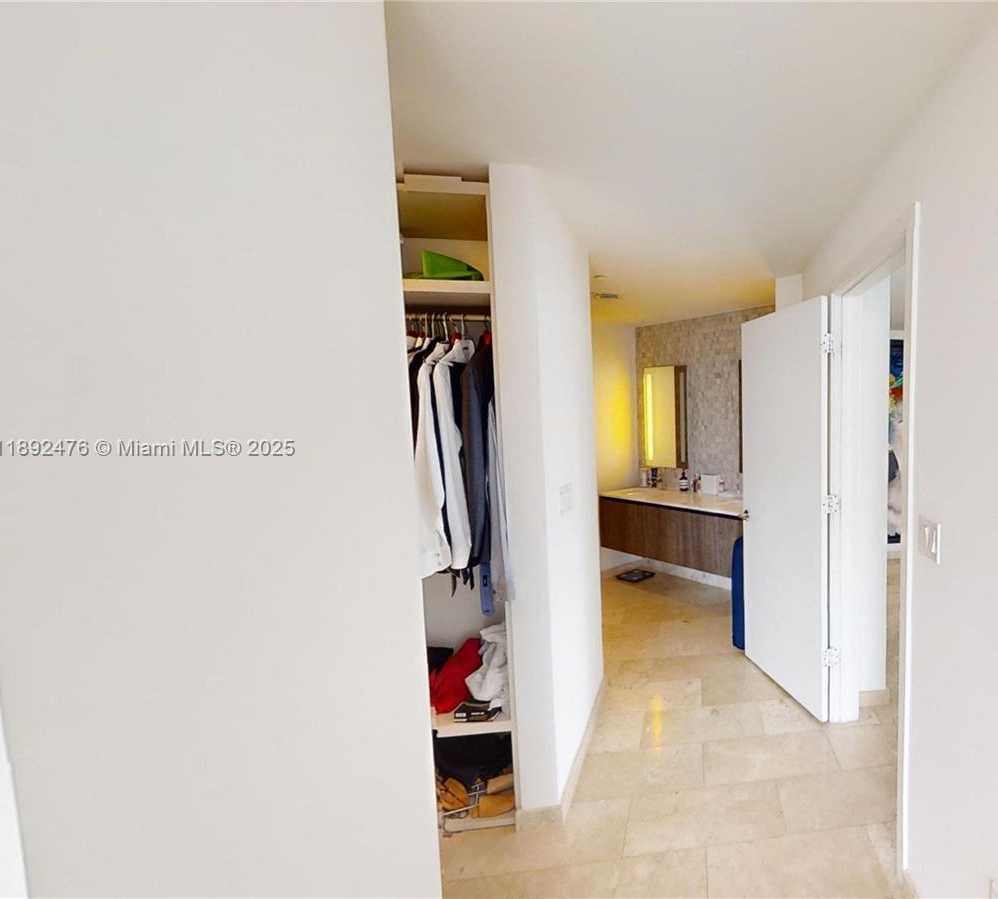 Small Image of 68 SOUTH EAST 6 ST #1111, Miami Number 10