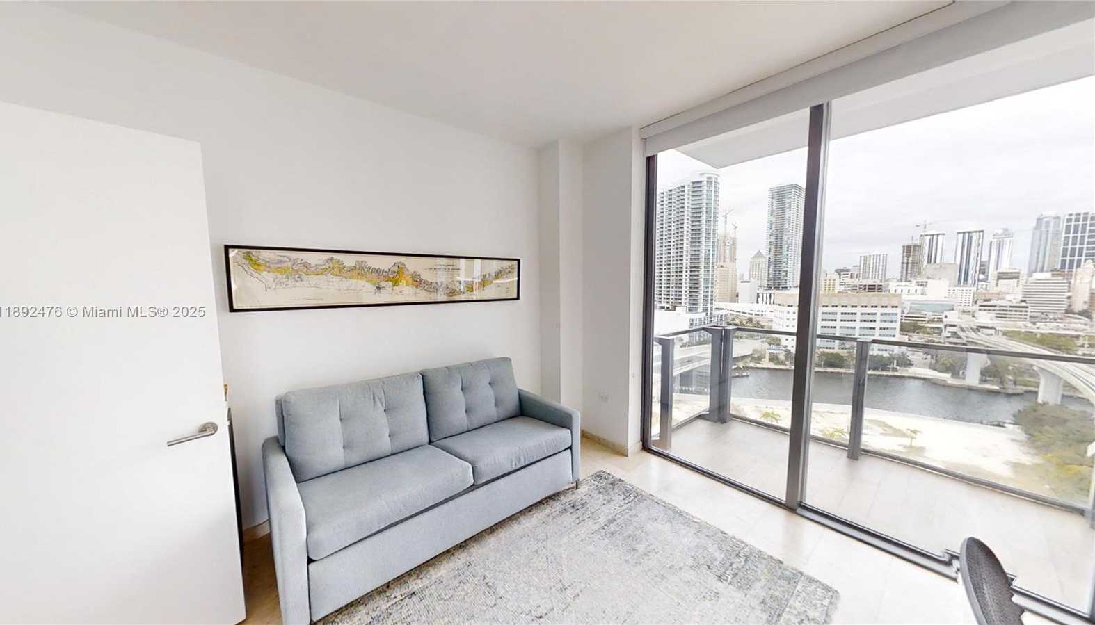 Small Image of 68 SOUTH EAST 6 ST #1111, Miami Number 18