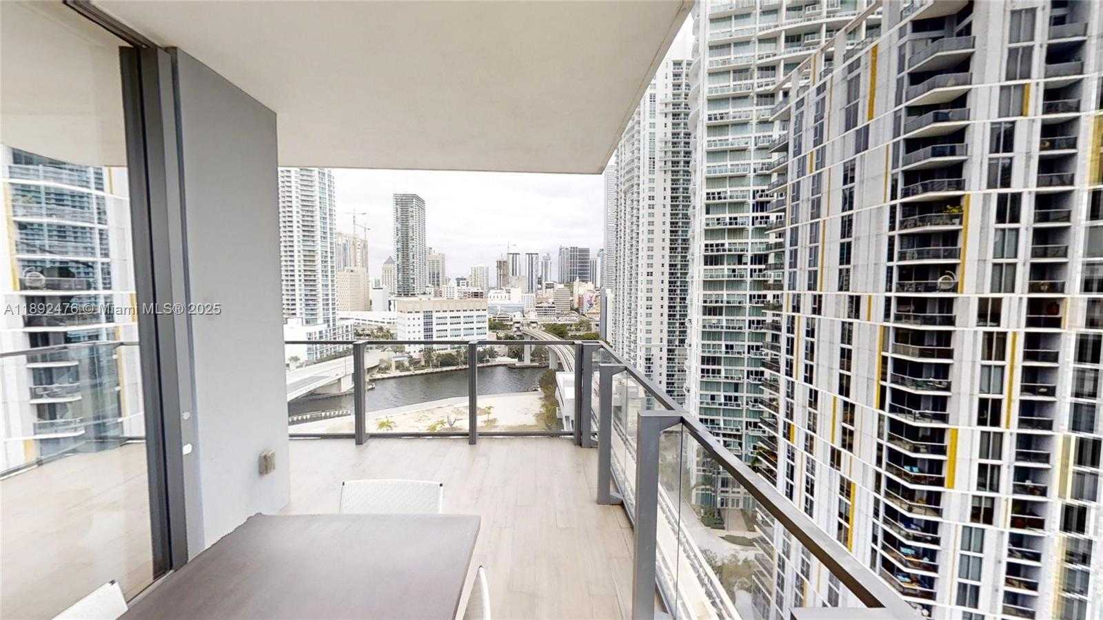 Small Image of 68 SOUTH EAST 6 ST #1111, Miami Number 29