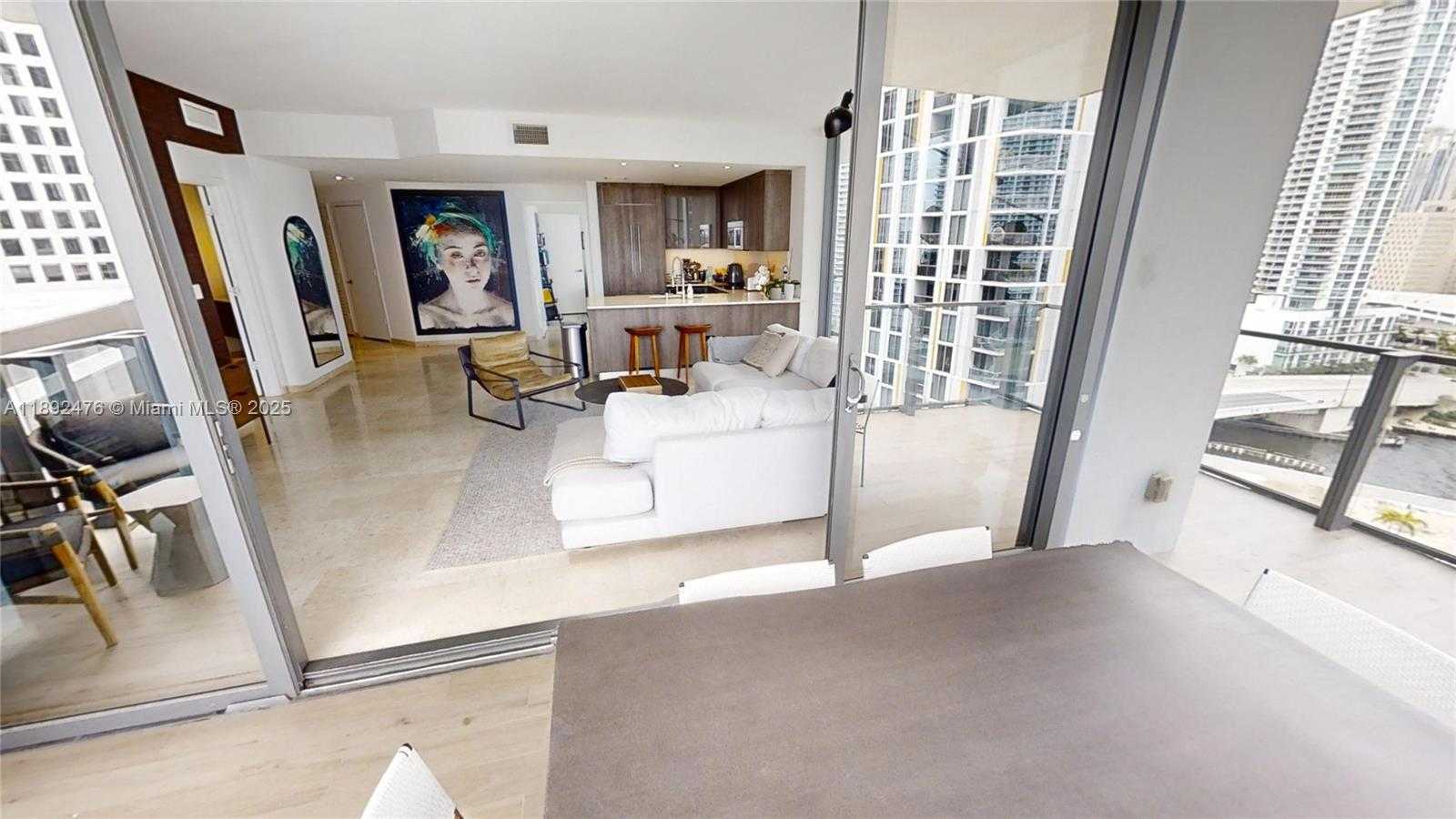 Small Image of 68 SOUTH EAST 6 ST #1111, Miami Number 31