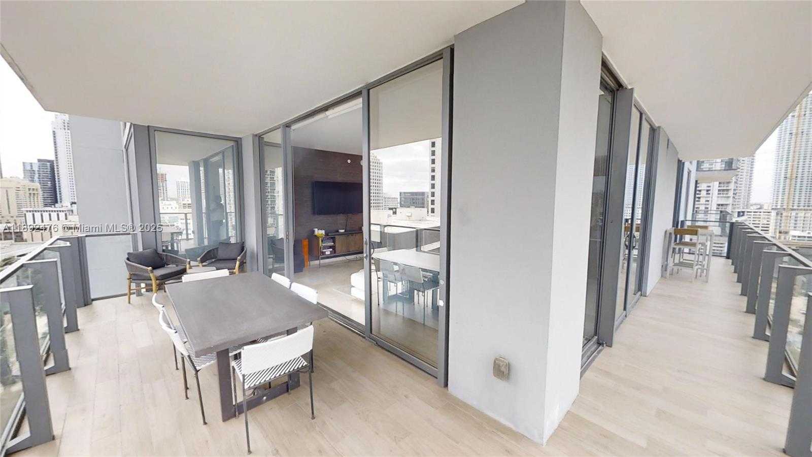 Small Image of 68 SOUTH EAST 6 ST #1111, Miami Number 34