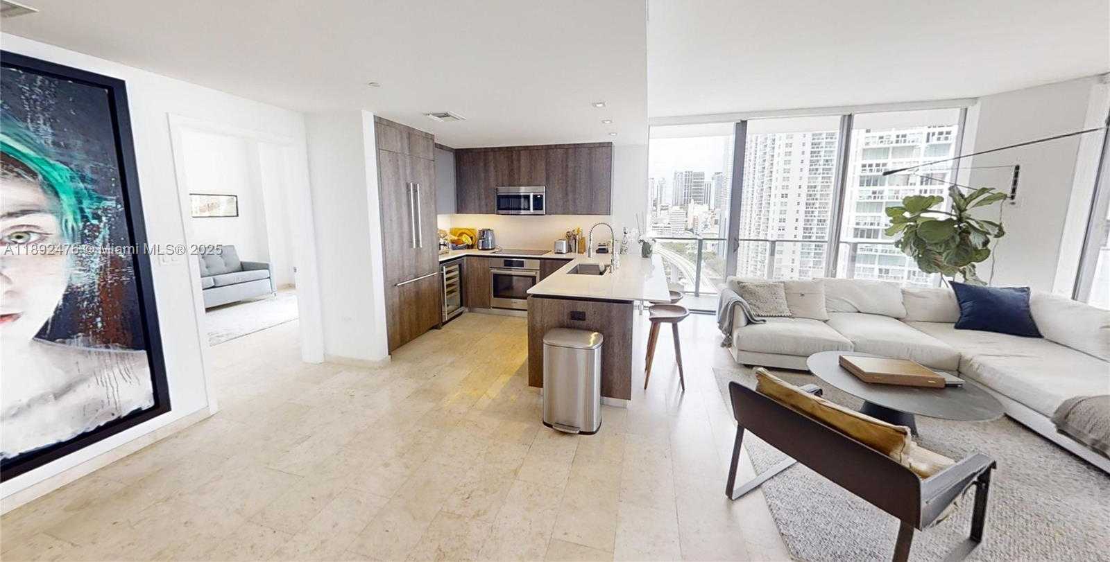 Small Image of 68 SOUTH EAST 6 ST #1111, Miami Number 7