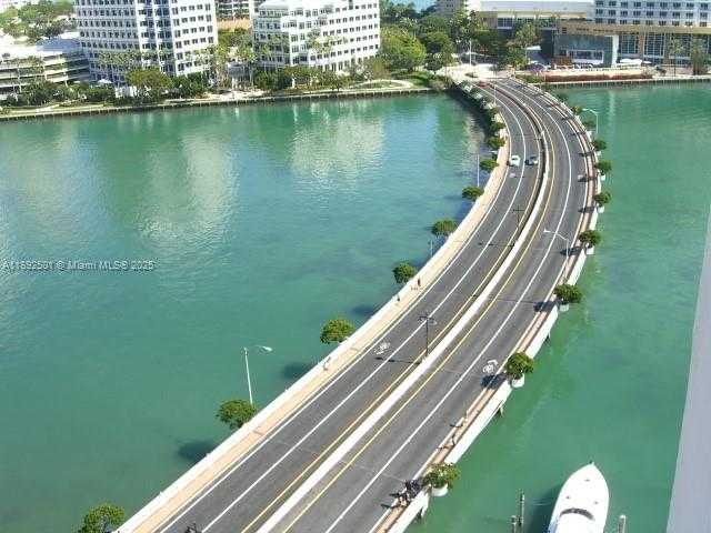 Small Image of 801 BRICKELL BAY DR #1961, Miami Number 9