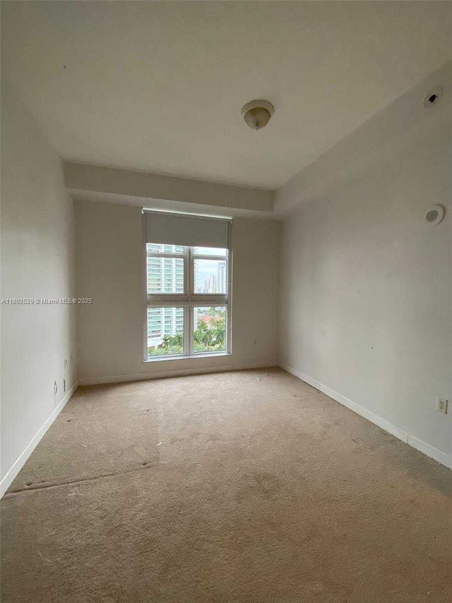 Small Image of 20000 EAST COUNTRY CLUB DR #PH01, Aventura Number 17