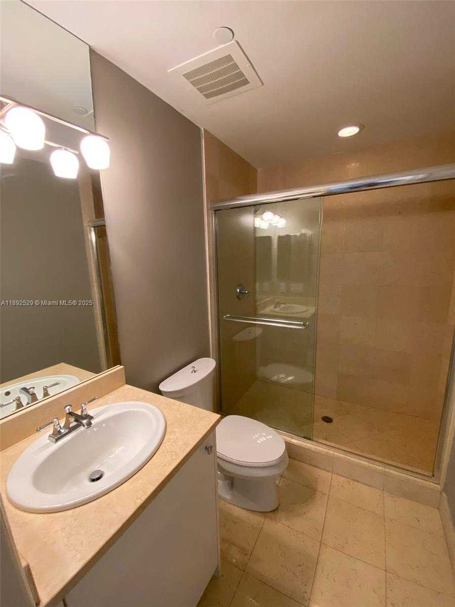 Small Image of 20000 EAST COUNTRY CLUB DR #PH01, Aventura Number 20