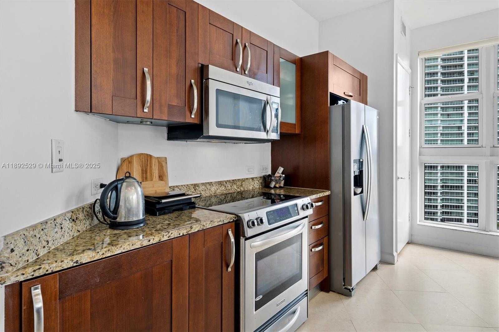 Small Image of 20000 EAST COUNTRY CLUB DR #PH01, Aventura Number 25