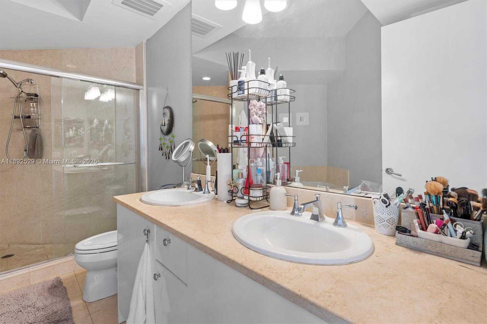 Small Image of 20000 EAST COUNTRY CLUB DR #PH01, Aventura Number 33