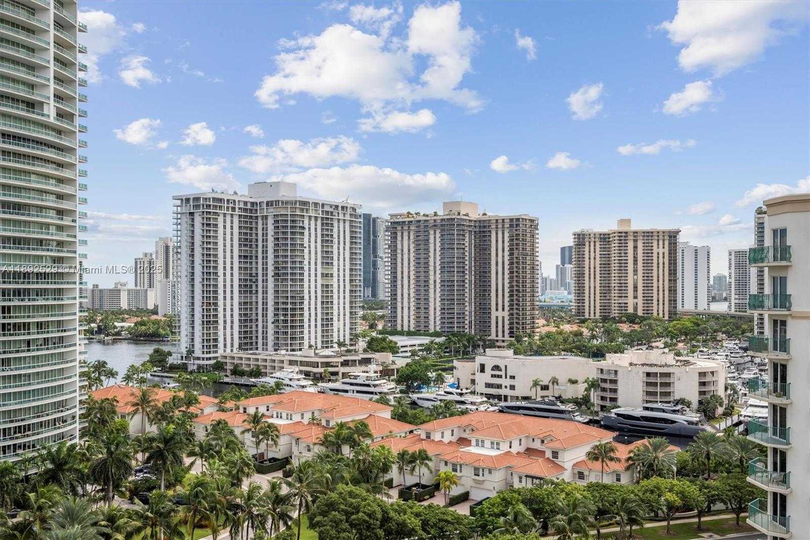 Small Image of 20000 EAST COUNTRY CLUB DR #PH01, Aventura Number 45
