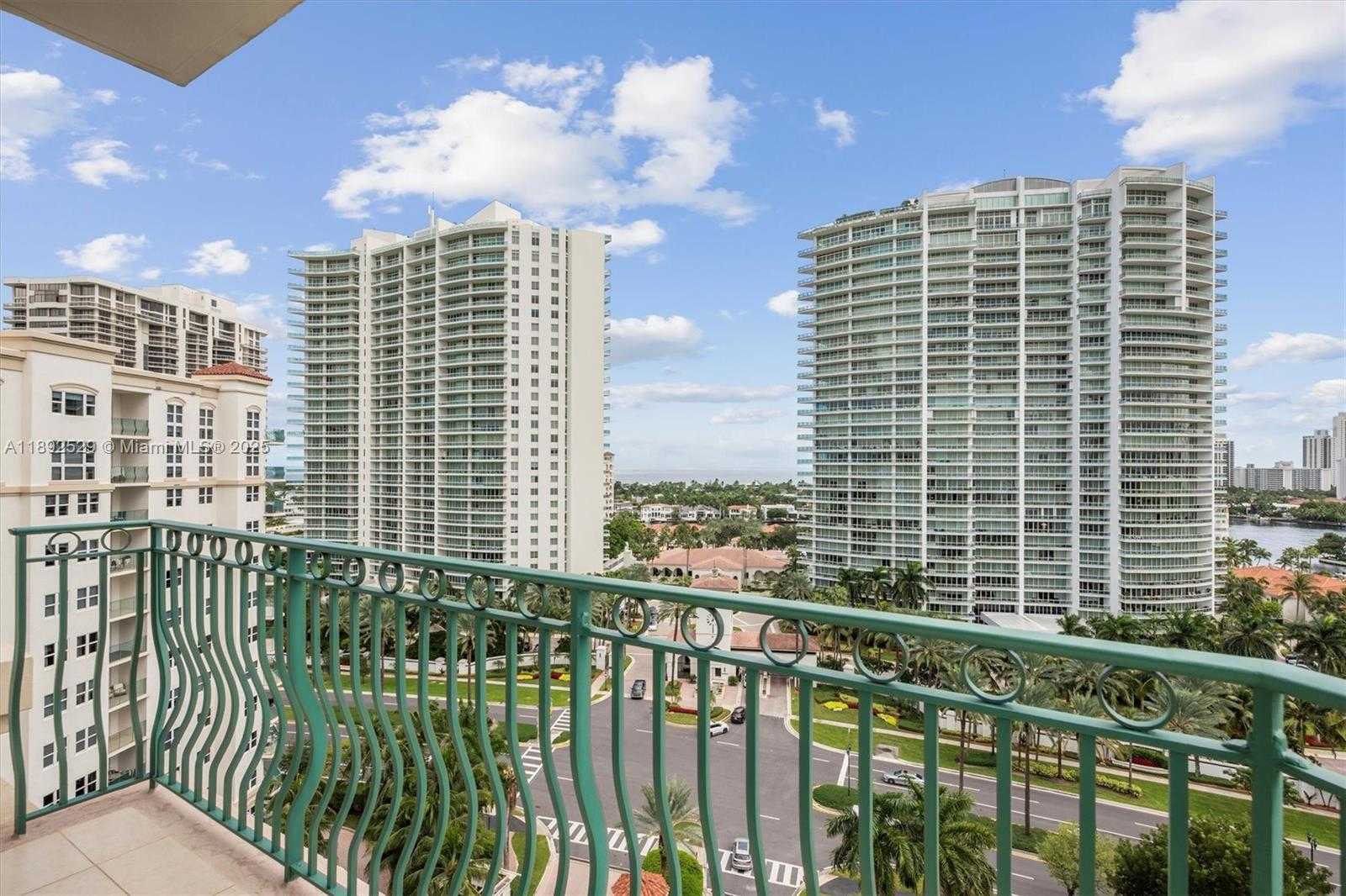 Small Image of 20000 EAST COUNTRY CLUB DR #PH01, Aventura Number 48