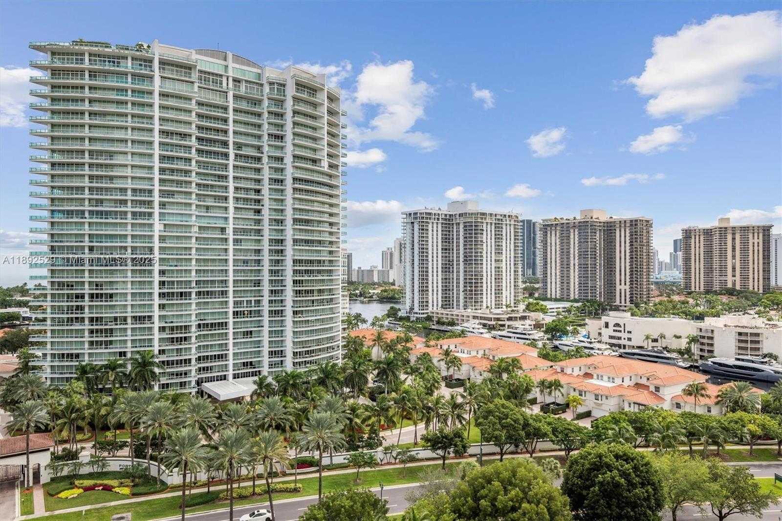 Small Image of 20000 EAST COUNTRY CLUB DR #PH01, Aventura Number 49