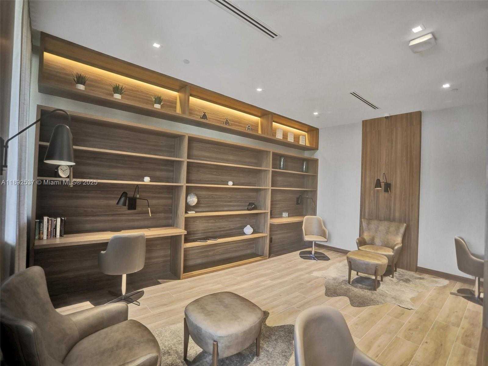 Small Image of 1000 ISLAND BLVD #811, Aventura Number 26