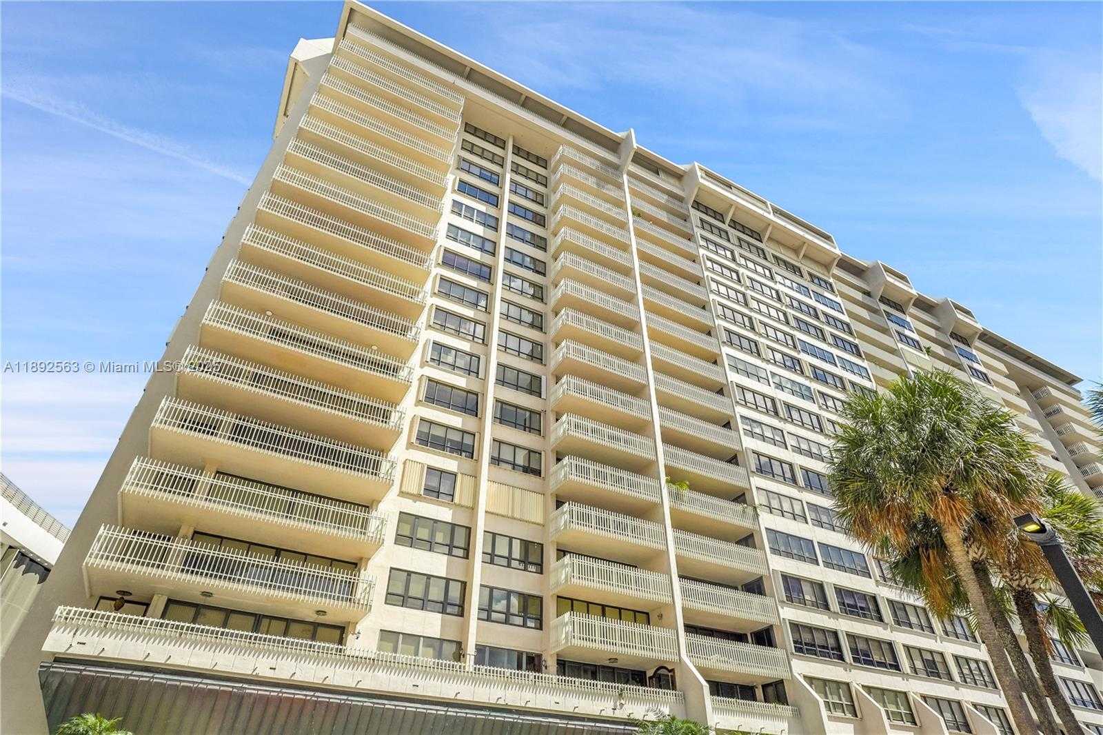 Small Image of 3 GROVE ISLE DR #C708, Miami Number 11