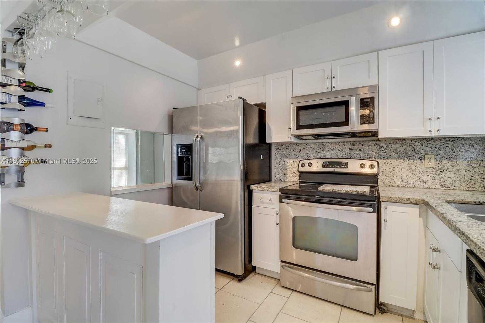 Small Image of 9001 SUNRISE LAKES BLVD #109, Sunrise Number 10