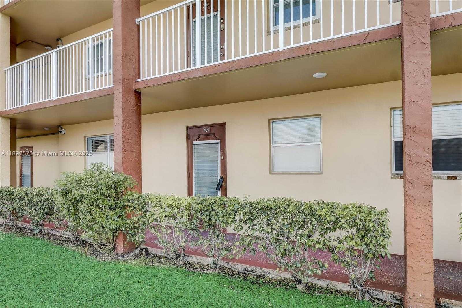 Small Image of 9001 SUNRISE LAKES BLVD #109, Sunrise Number 2