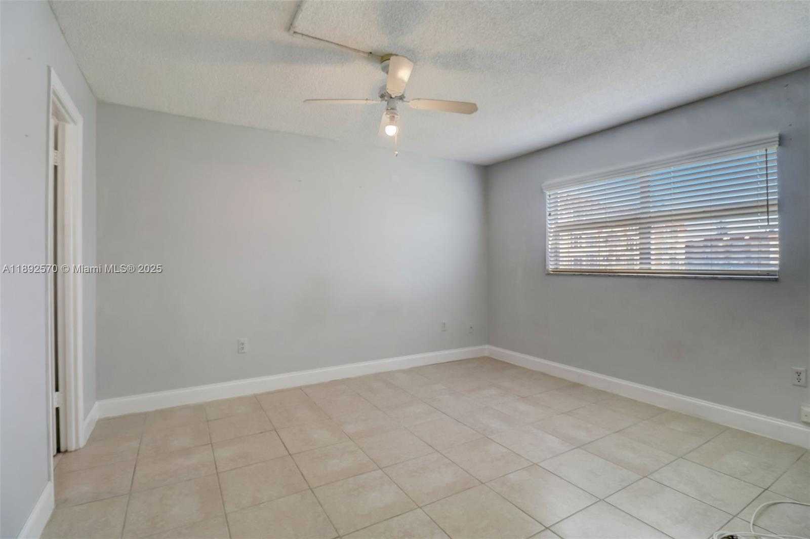 Small Image of 9001 SUNRISE LAKES BLVD #109, Sunrise Number 7