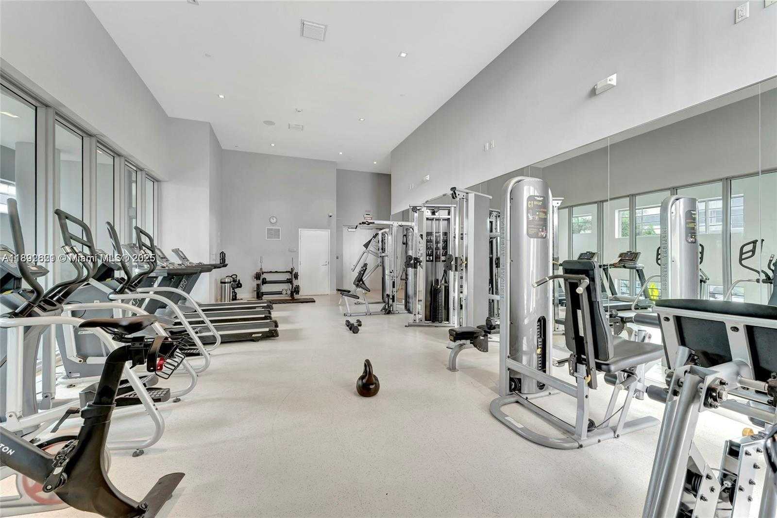 Small Image of 6620 INDIAN CREEK DR #605, Miami Beach Number 21