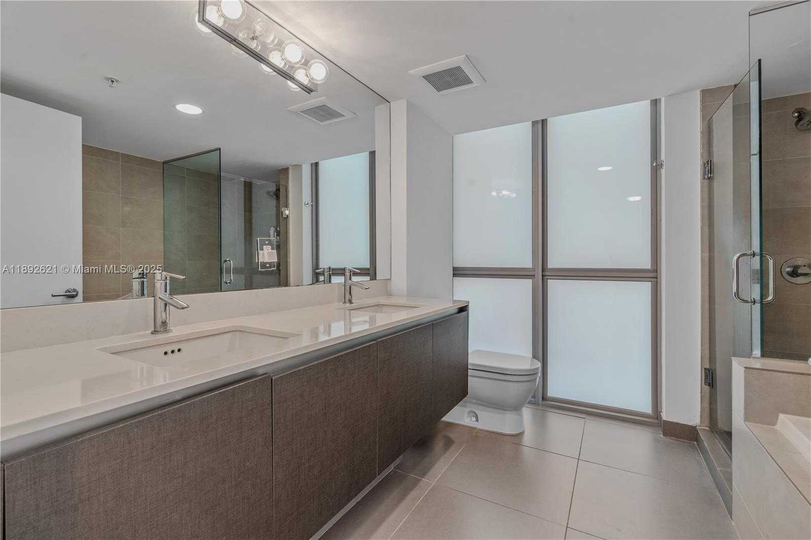 Small Image of 6620 INDIAN CREEK DR #605, Miami Beach Number 8