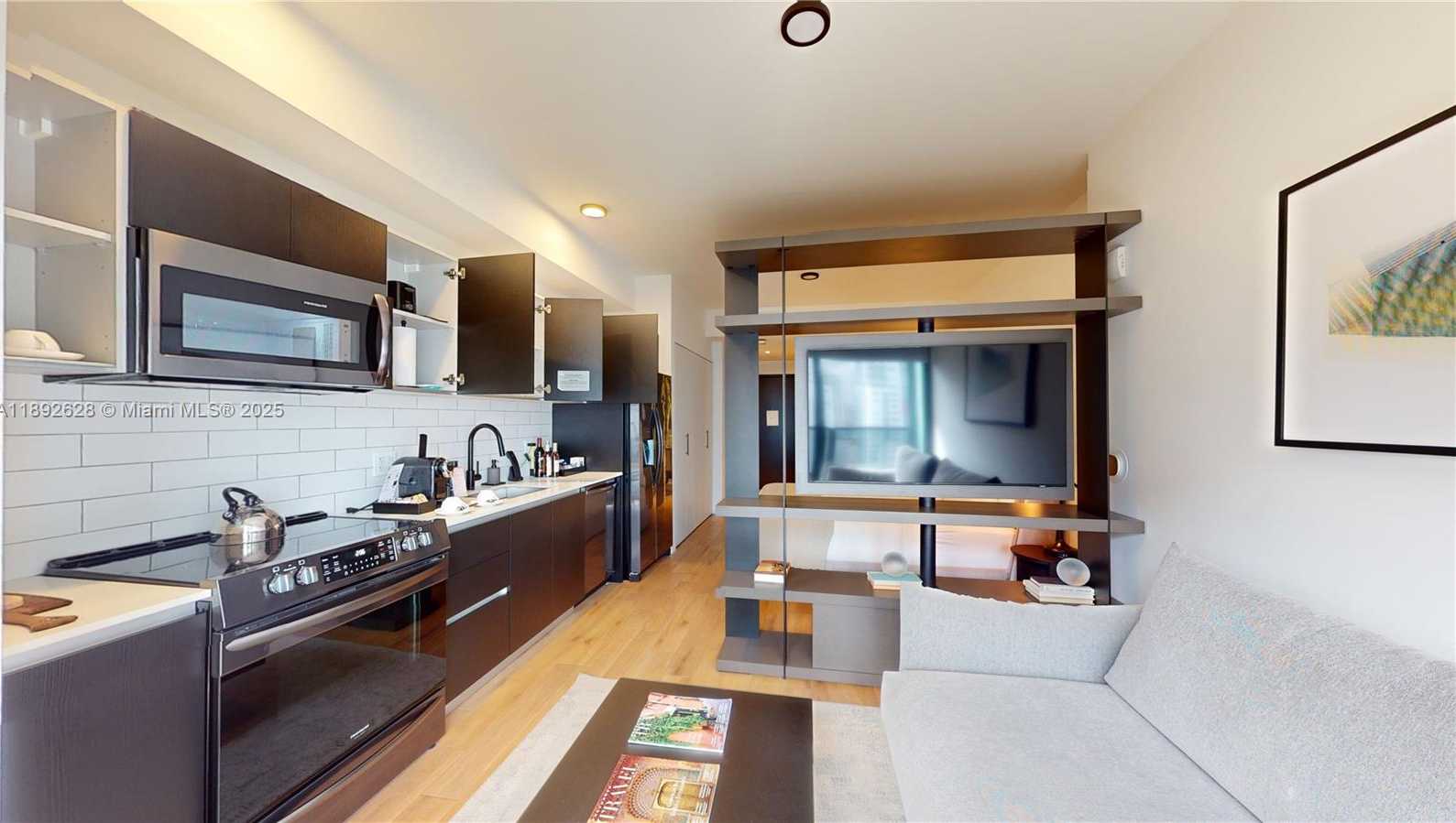 Small Image of 398 NORTH EAST 5TH #2016, Miami Number 8