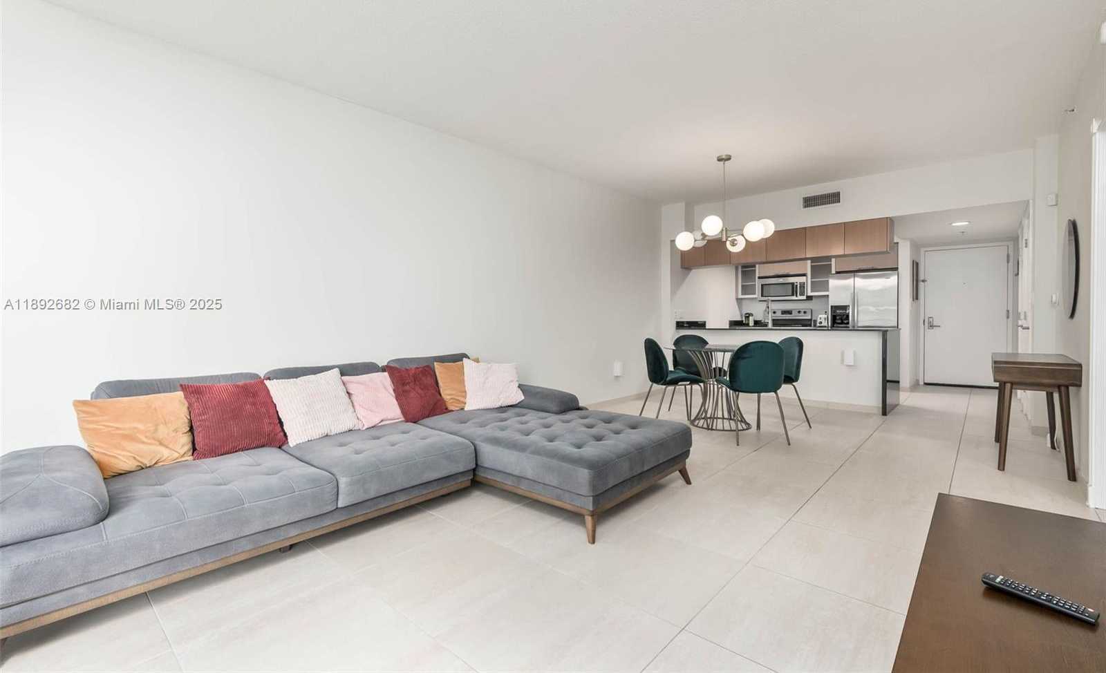 Small Image of 1750 NORTH BAYSHORE DR #1809, Miami Number 10
