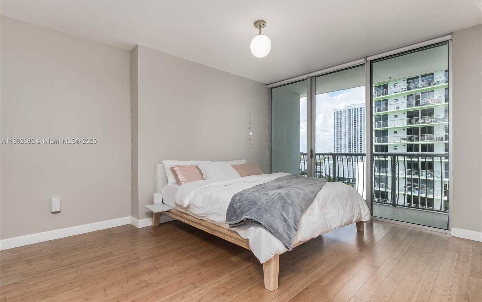 Small Image of 1750 NORTH BAYSHORE DR #1809, Miami Number 11