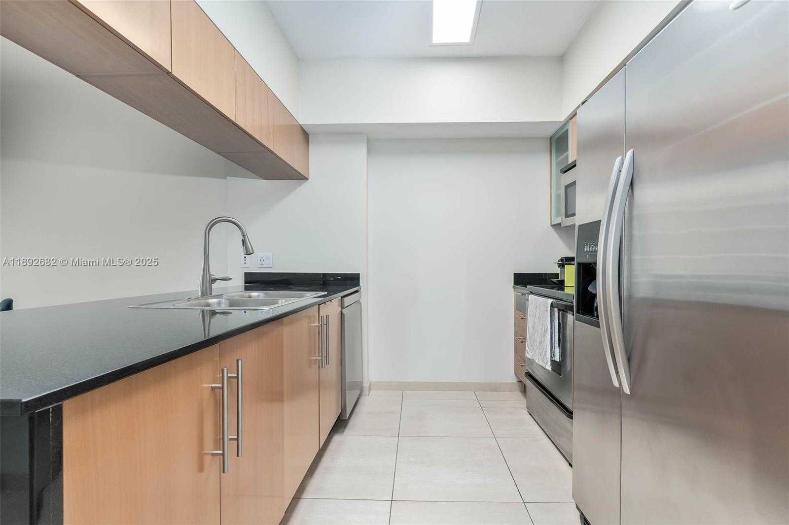 Small Image of 1750 NORTH BAYSHORE DR #1809, Miami Number 6