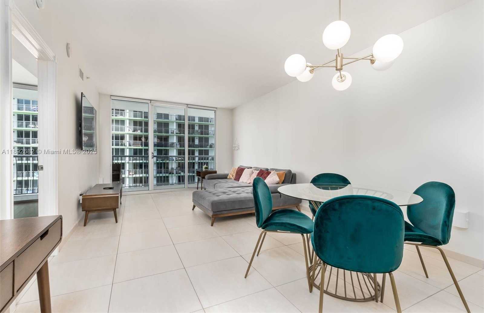 Small Image of 1750 NORTH BAYSHORE DR #1809, Miami Number 7
