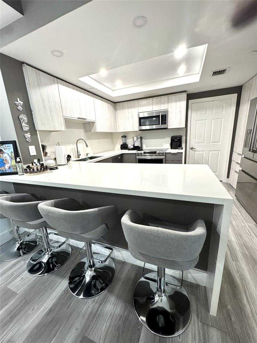 Small Image of 9725 NORTH WEST 52ND ST #114, Doral Number 4