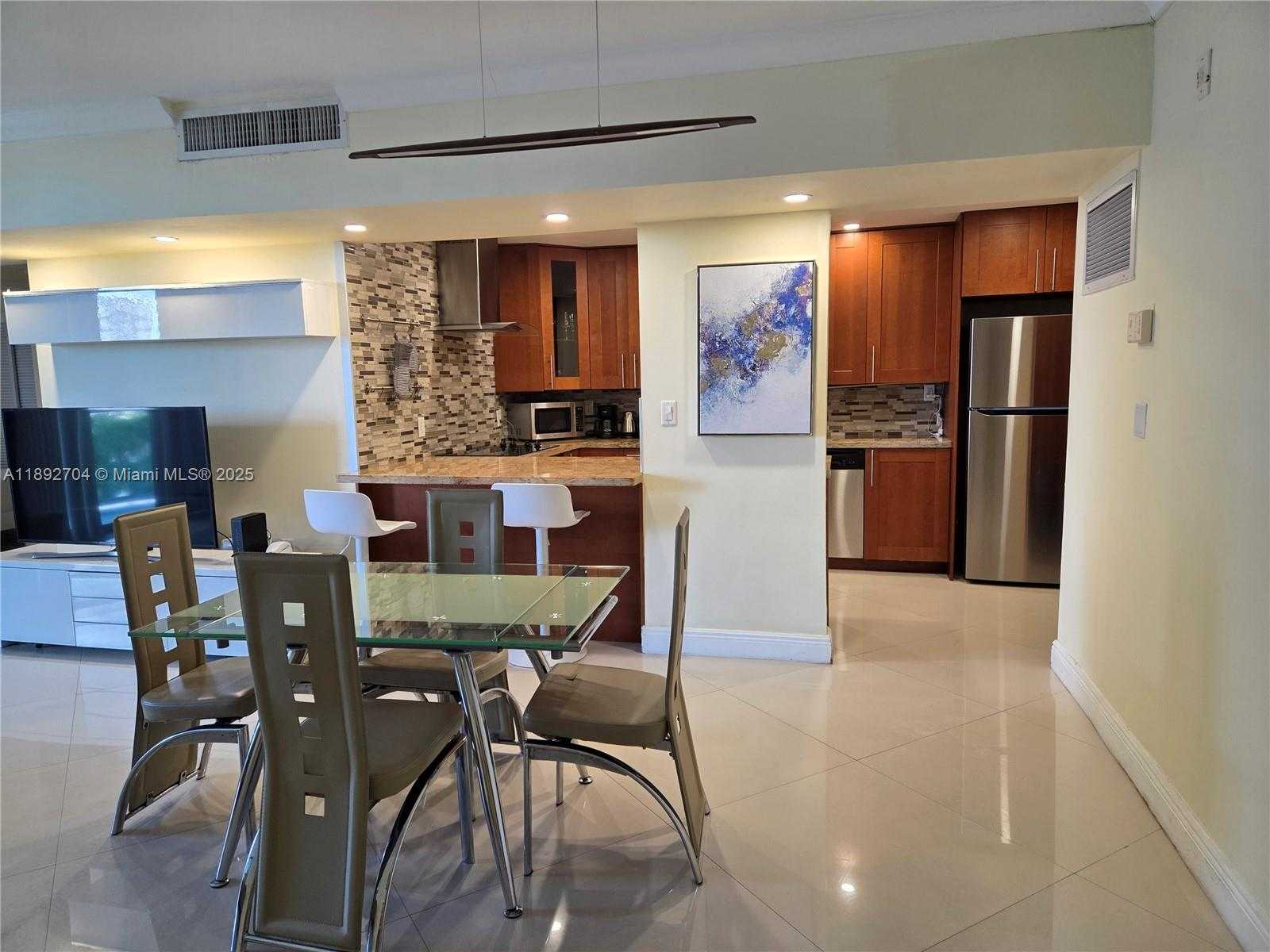 Small Image of 3901 SOUTH OCEAN DR #8S, Hollywood Number 4