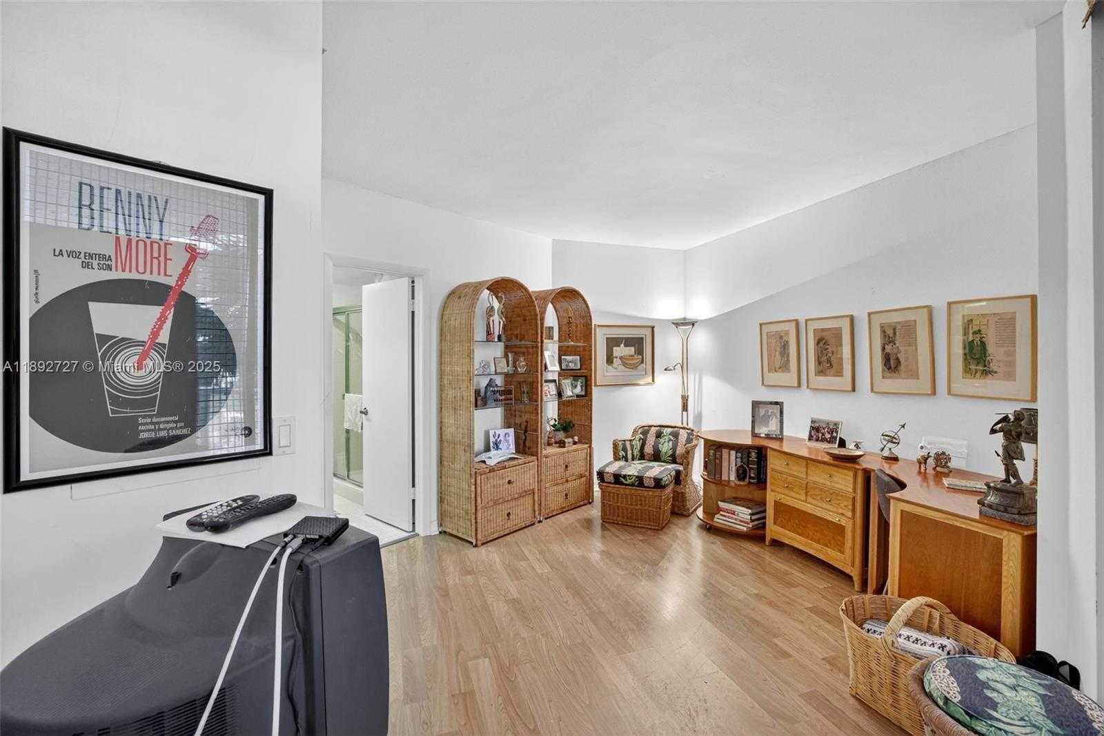 Small Image of 20281 EAST COUNTRY CLUB DR #210, Aventura Number 36