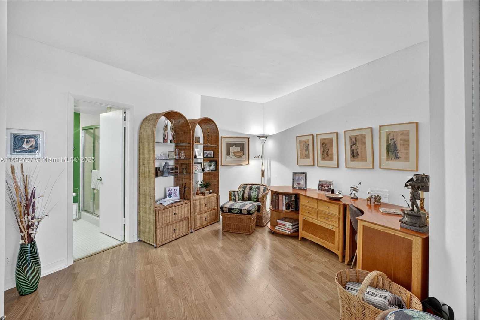 Small Image of 20281 EAST COUNTRY CLUB DR #210, Aventura Number 37