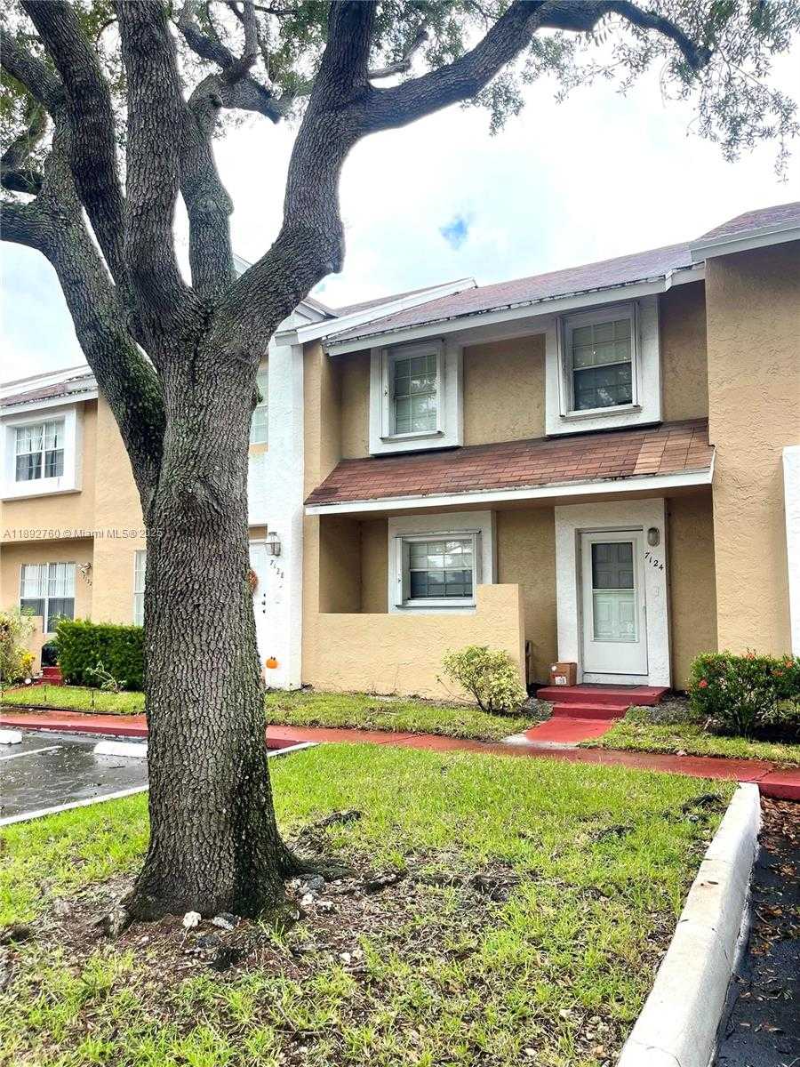 Small Image of 7124 WOODMONT AVE, Tamarac Number 3