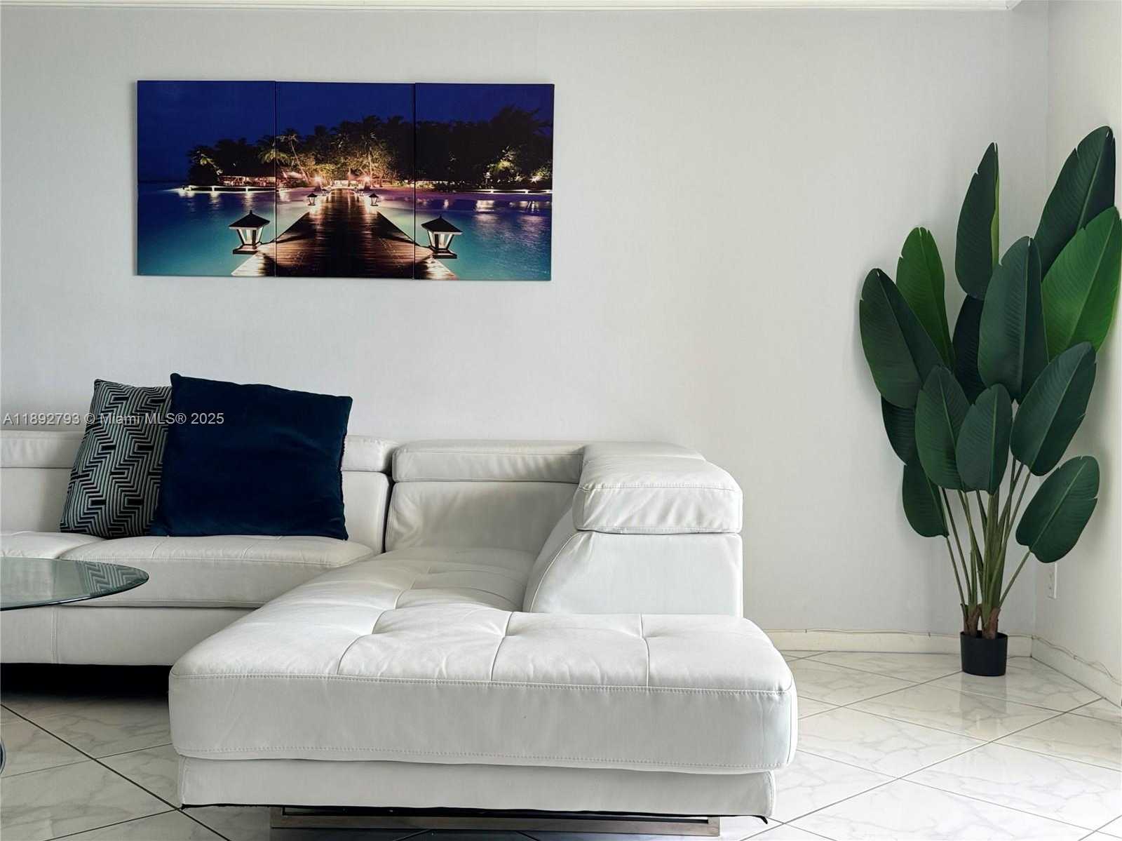 Small Image of 3800 SOUTH OCEAN DR #410, Hollywood Number 11
