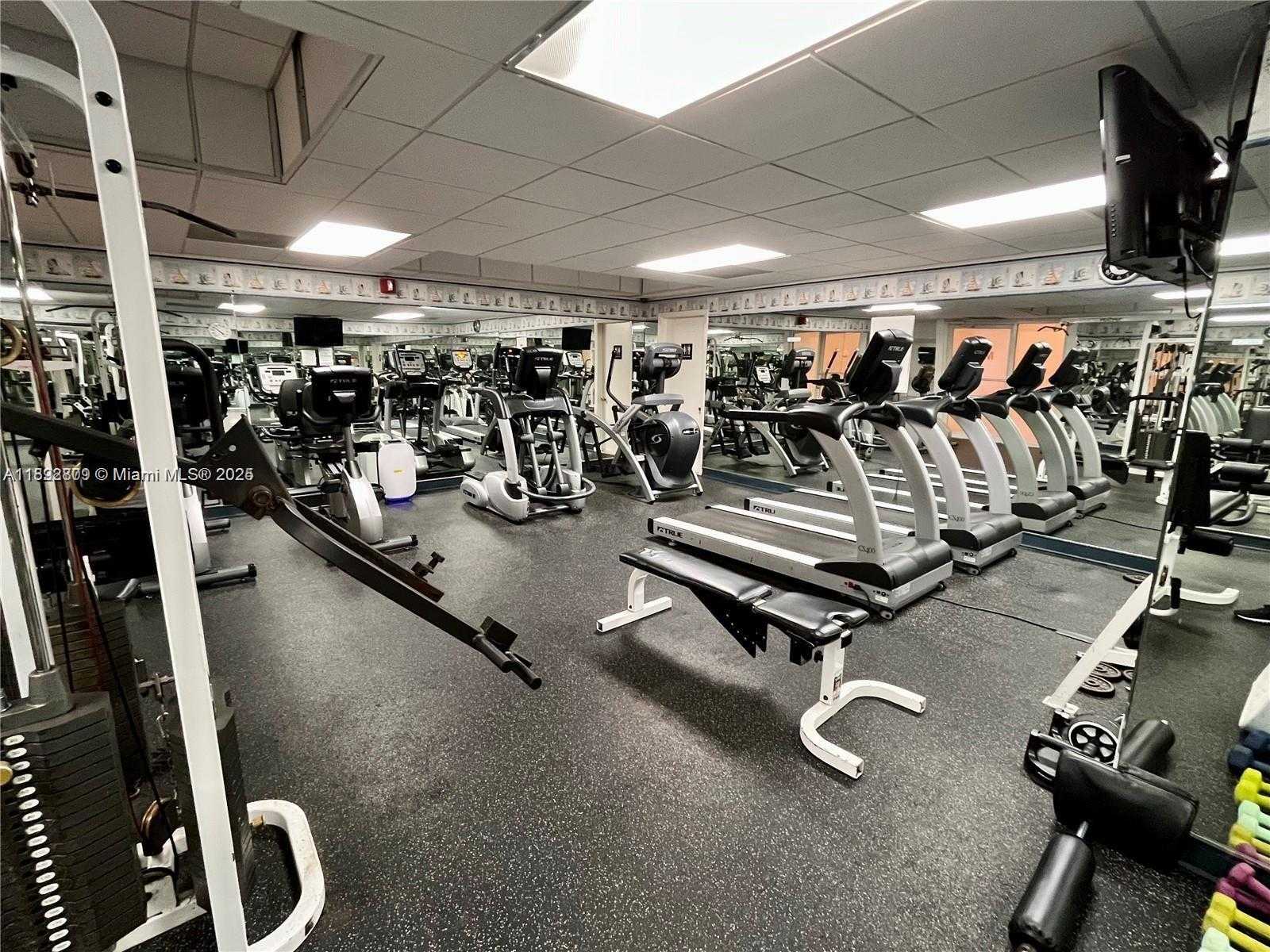 Small Image of 2899 COLLINS AVE #1715, Miami Beach Number 10